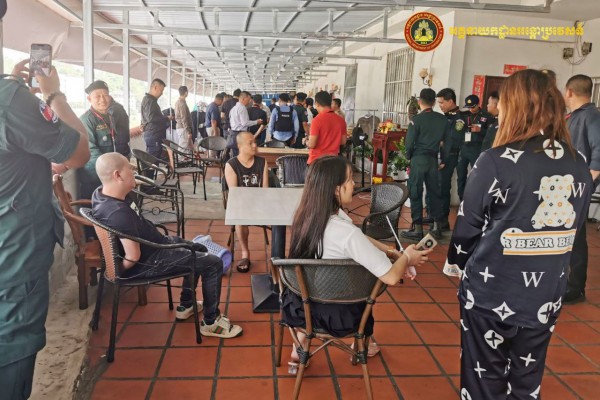 Campuchia trục xuất gần 200 người nước ngoài liên quan đến lừa đảo qua mạng Campuchia trục xuất gần 200 người nước ngoài liên quan đến lừa đảo qua mạng