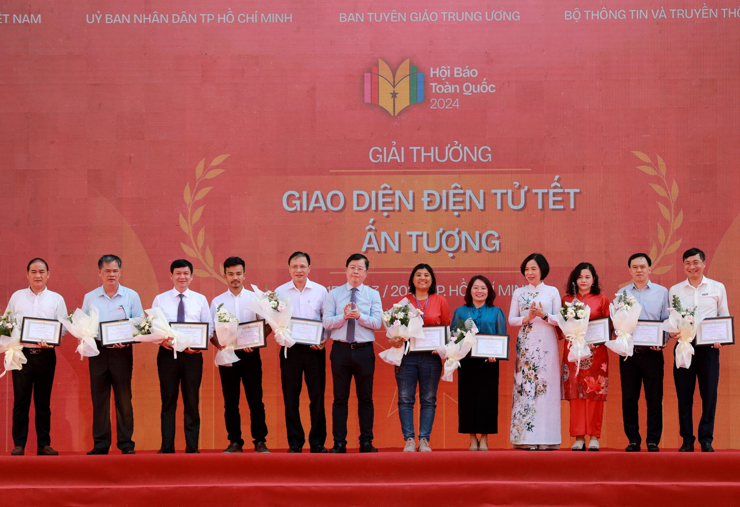Người làm báo phải rèn luyện không ngừng để 'mắt sáng, lòng trong, bút sắc'- Ảnh 8.