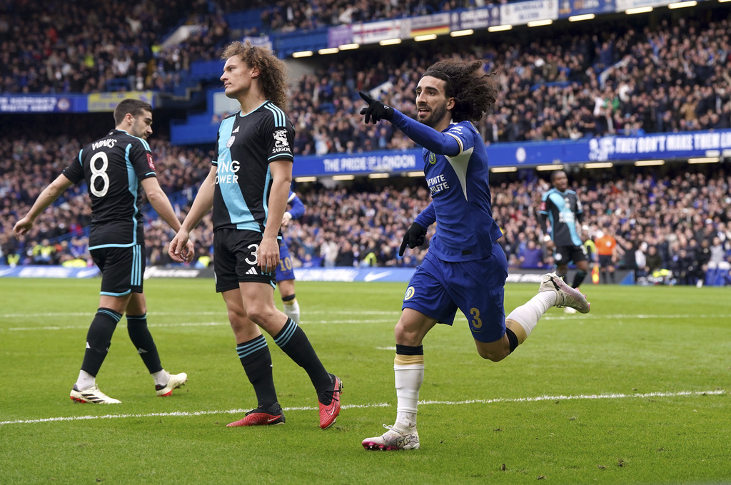 Chelsea tiến vào bán kết FA Cup sau 8 phút bù giờ bùng nổ