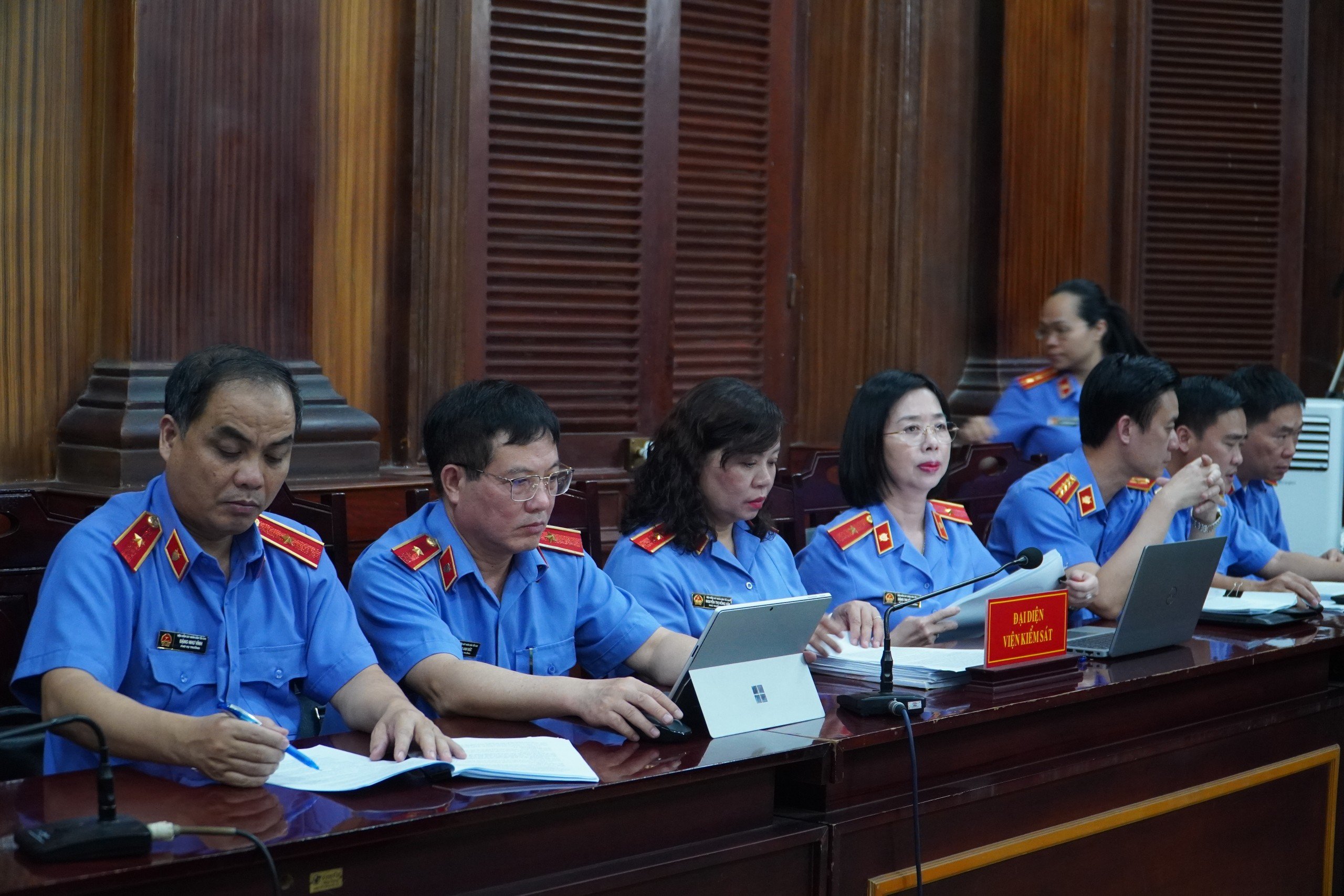 Trương Mỹ Lan nói 'đau xót' khi tự bào chữa- Ảnh 4.