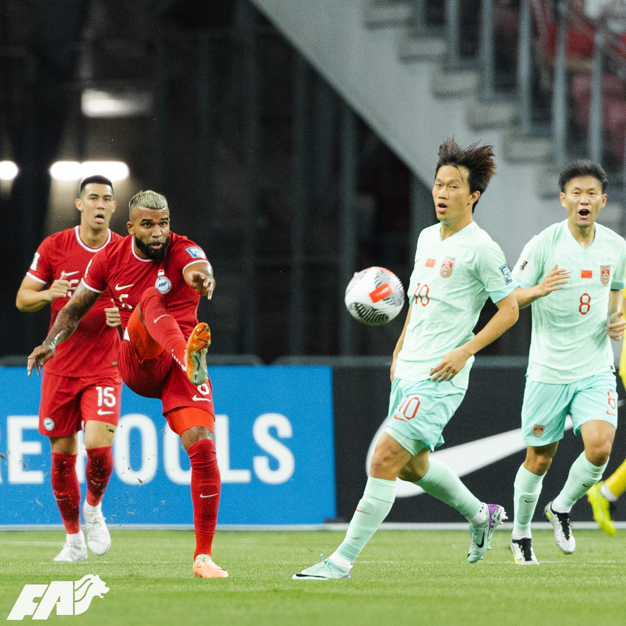 ĐT Thái Lan tạo cú sốc trước Hàn Quốc, Singapore ngược dòng giành 1 điểm trước ĐT Trung Quốc