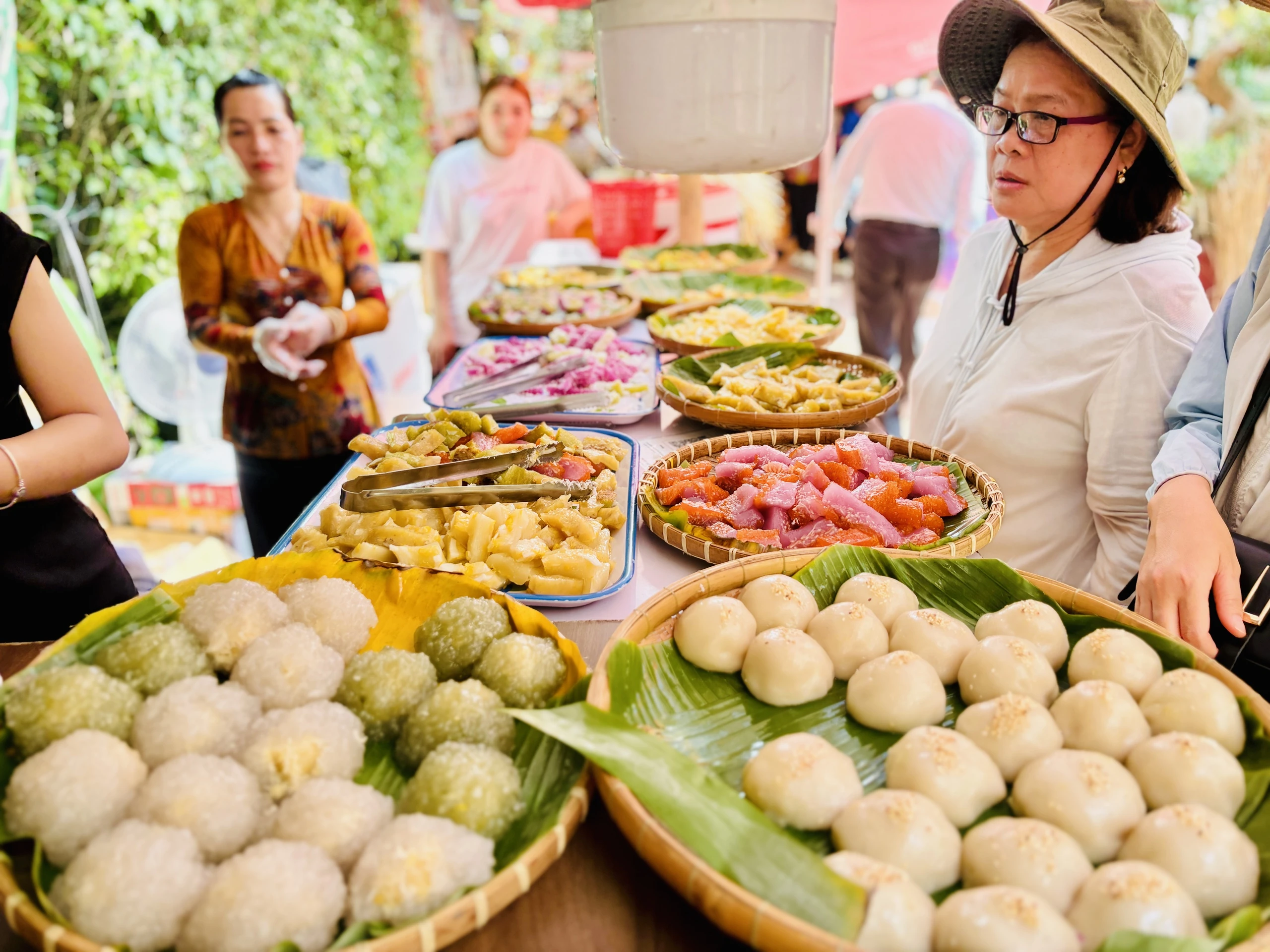 Chật kín người ở lễ hội ẩm thực mừng sinh nhật Thảo Cầm Viên 160 tuổi