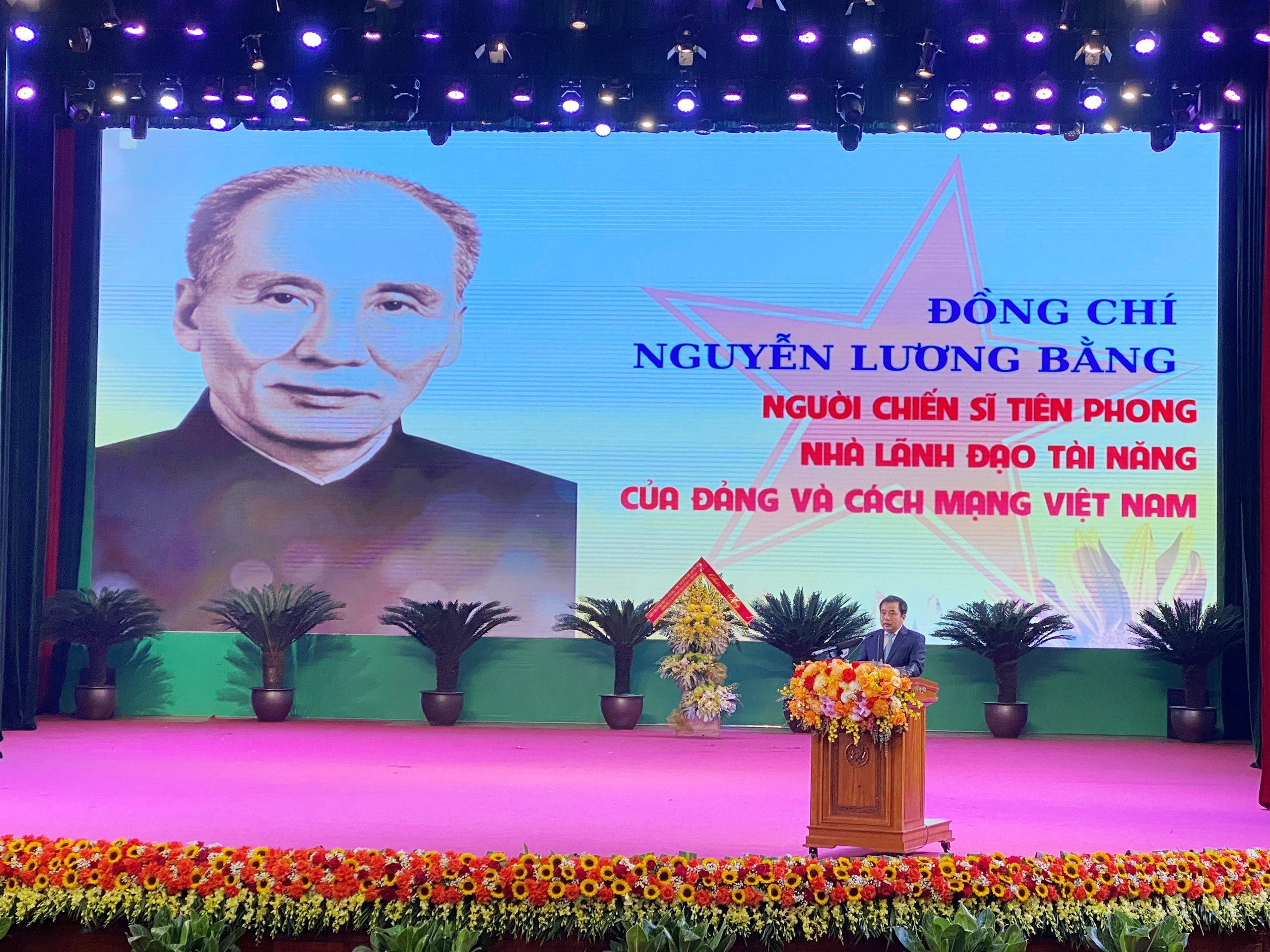 Kỷ niệm trọng thể 120 năm ngày sinh cố Phó chủ tịch nước Nguyễn Lương Bằng- Ảnh 2.