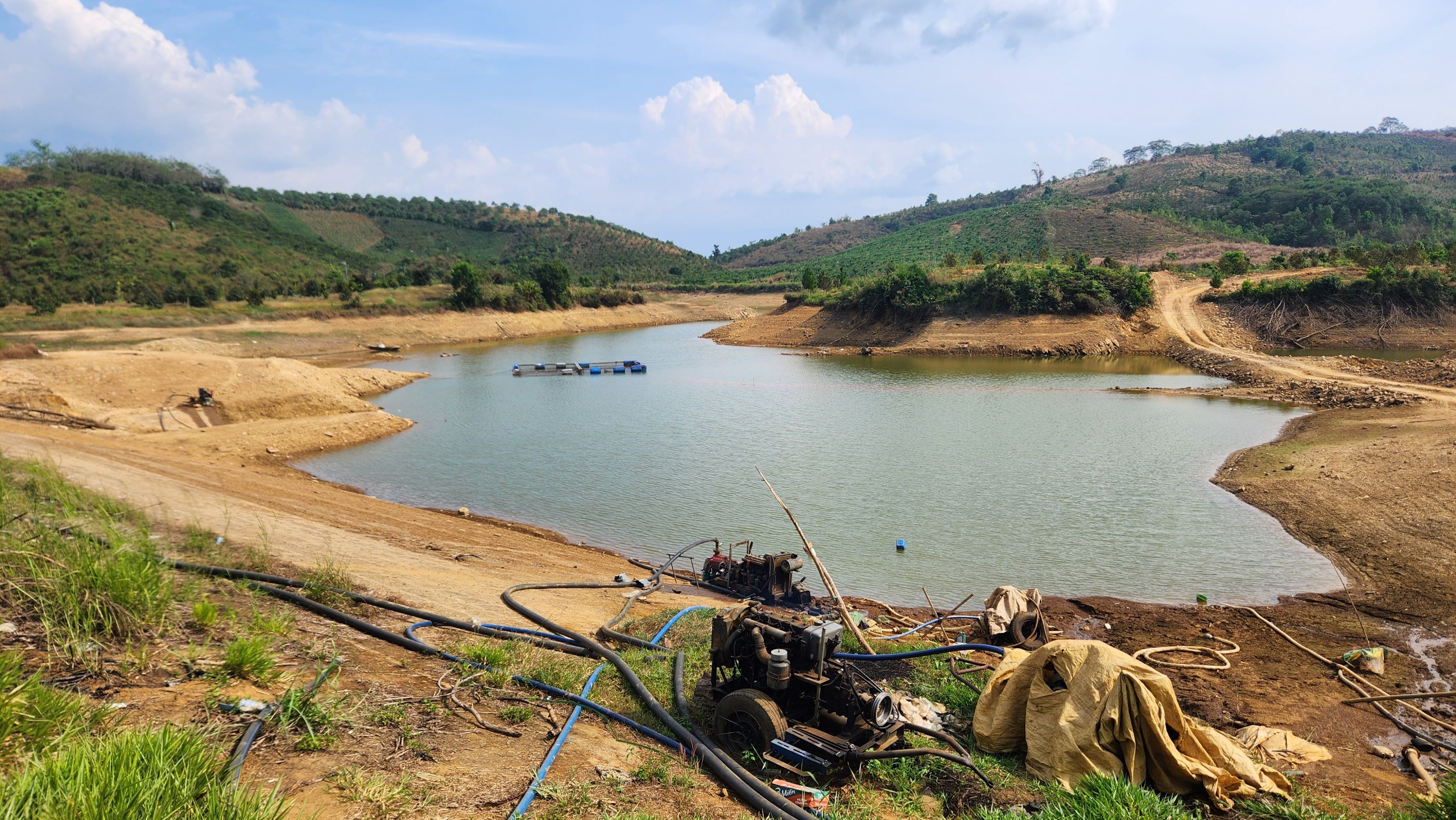 Hơn 2.100 ha cây trồng ở Lâm Đồng bị ảnh hưởng do hạn hán, thiếu nước tưới- Ảnh 2.