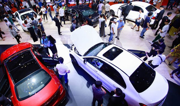 Dư thừa gần 100.000 ô tô, giá xe còn giảm sâu hơn nữa
