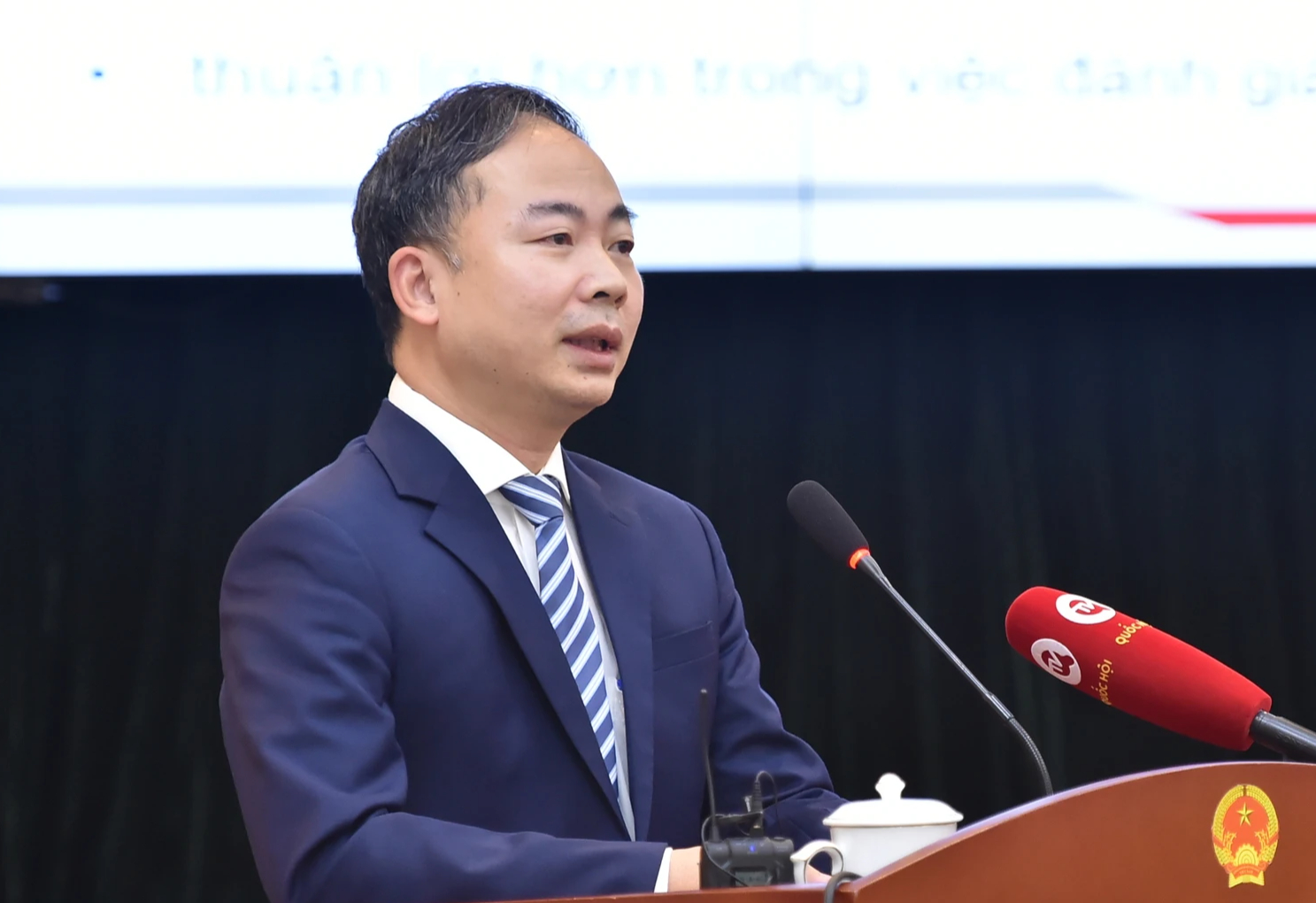 Đề thi tốt nghiệp THPT năm 2025: Giảm xác suất có điểm do ‘chọn bừa’ đáp án- Ảnh 1. Đề thi tốt nghiệp THPT năm 2025: Giảm xác suất có điểm do ‘chọn bừa’ đáp án- Ảnh 1.