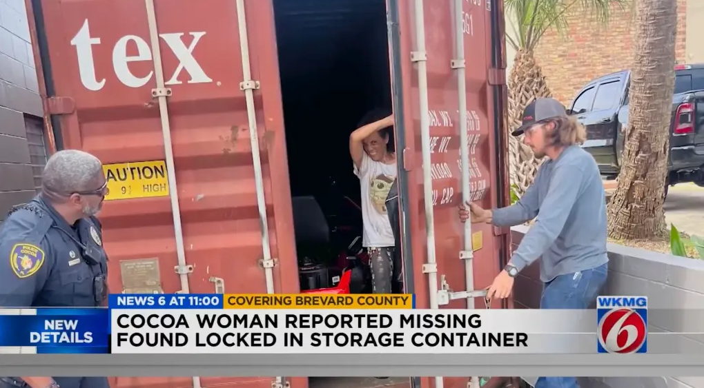 Giải cứu người mẹ ở Mỹ mắc kẹt trong container suốt 3 ngày- Ảnh 1. Giải cứu người mẹ ở Mỹ mắc kẹt trong container suốt 3 ngày- Ảnh 1.