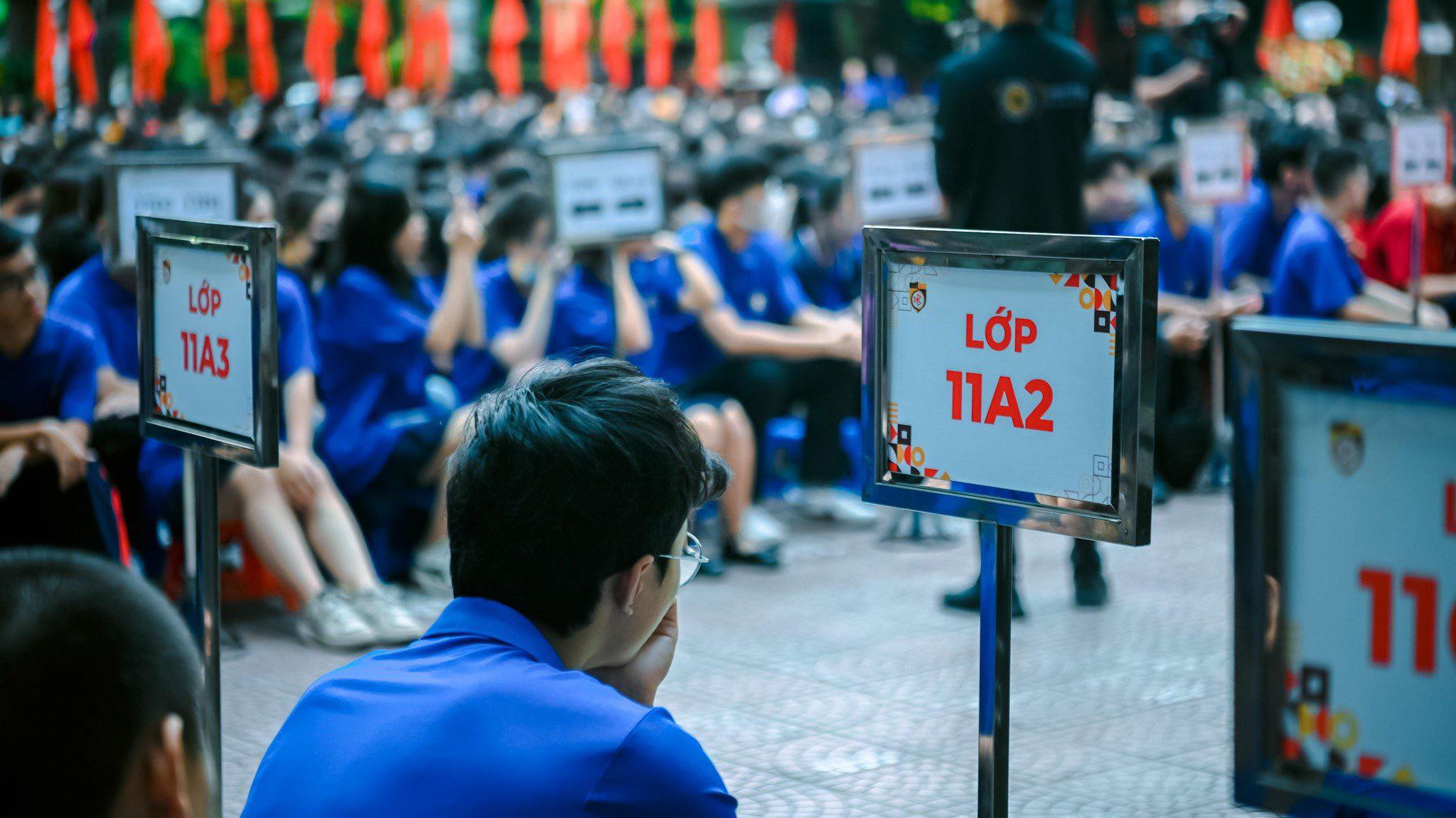 Học sinh lớp 11 'thi thử' tốt nghiệp THPT theo cách ra đề mới- Ảnh 1. Học sinh lớp 11 'thi thử' tốt nghiệp THPT theo cách ra đề mới- Ảnh 1.