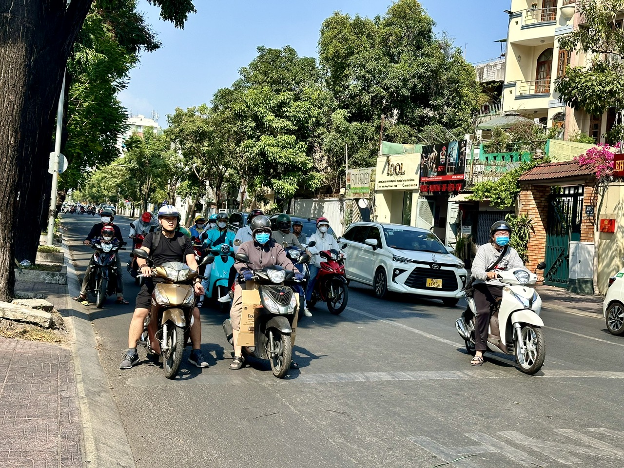 Nhiệt độ chưa hạ, nắng nóng lại sắp tăng cường- Ảnh 1. Nhiệt độ chưa hạ, nắng nóng lại sắp tăng cường- Ảnh 1.