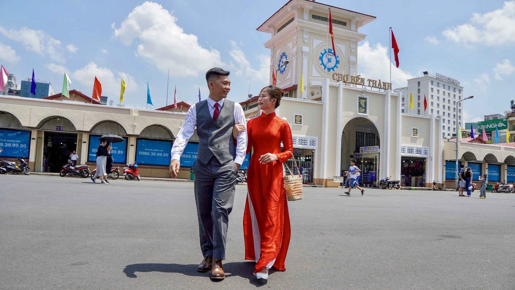 TP.HCM chi 157 tỉ đồng cải tạo cảnh quan trước chợ Bến Thành- Ảnh 1. TP.HCM chi 157 tỉ đồng cải tạo cảnh quan trước chợ Bến Thành- Ảnh 1.