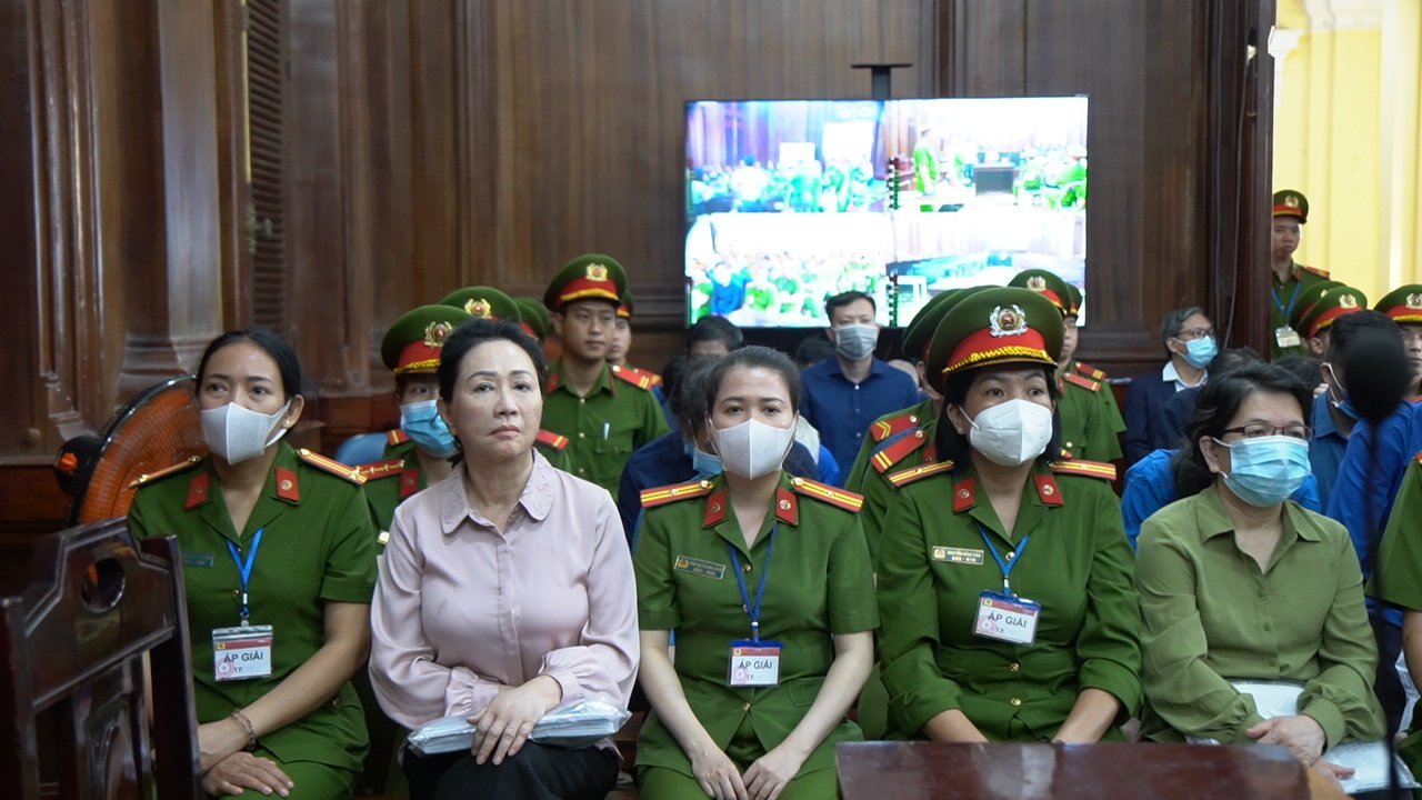 Trương Mỹ Lan đề nghị chuyển 1.000 tỉ đồng của Nguyễn Cao Trí qua SCB- Ảnh 1. Trương Mỹ Lan đề nghị chuyển 1.000 tỉ đồng của Nguyễn Cao Trí qua SCB- Ảnh 1.
