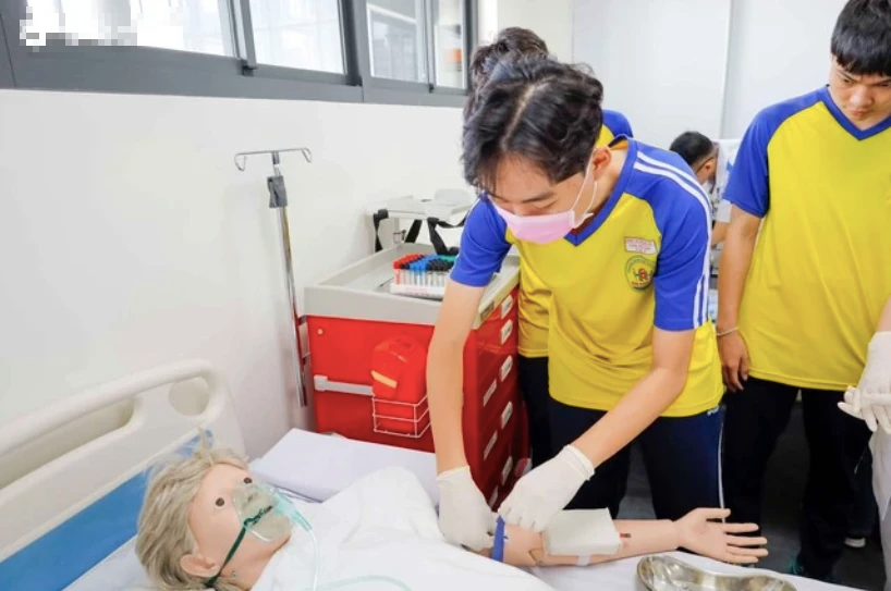 Tuyển chọn ứng viên ngành điều dưỡng sang Đức làm việc theo tiêu chuẩn nào?- Ảnh 1. Tuyển chọn ứng viên ngành điều dưỡng sang Đức làm việc theo tiêu chuẩn nào?- Ảnh 1.