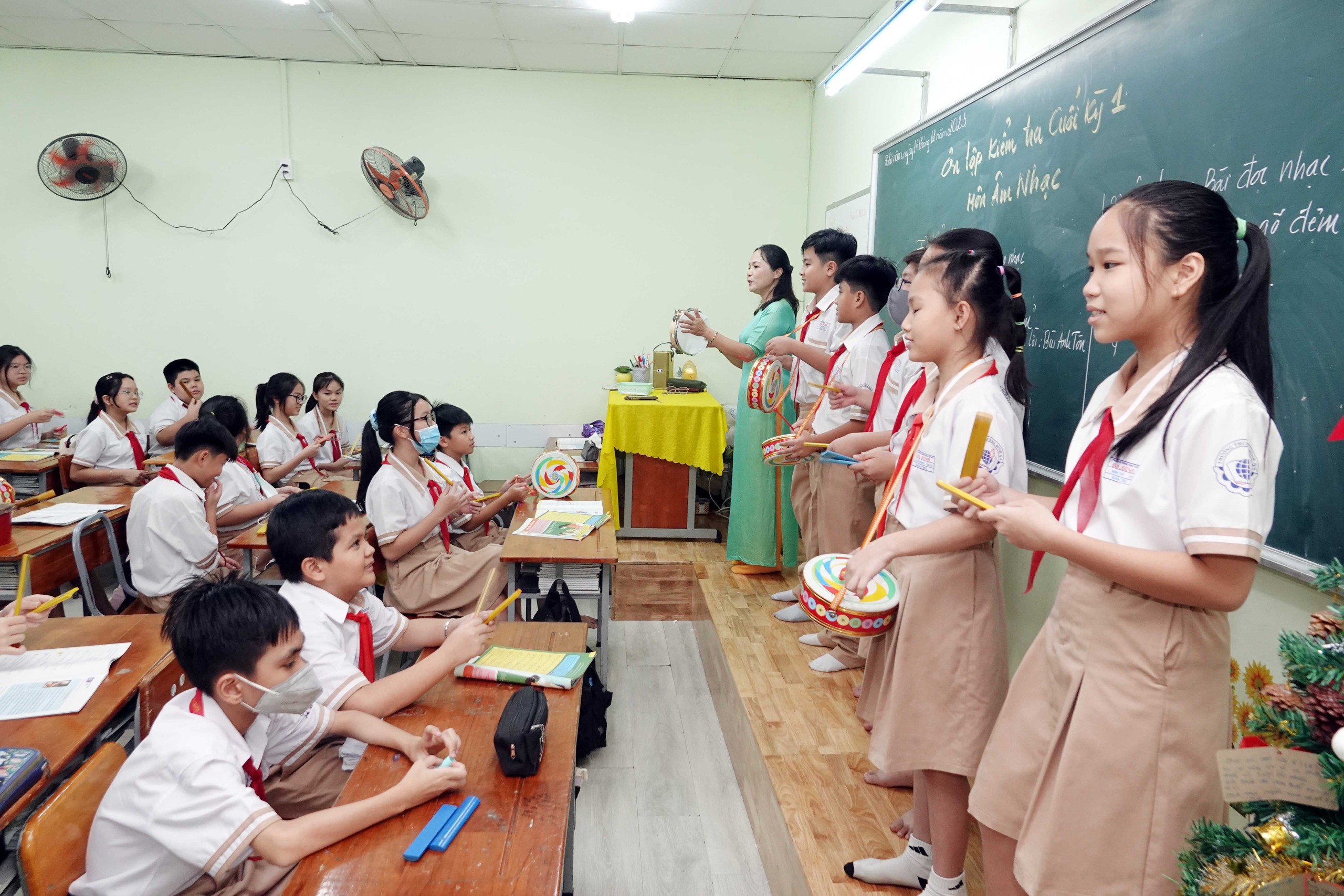 Hạ chuẩn giáo viên: Có còn nhiều nguồn tuyển trình độ cao đẳng?- Ảnh 2.