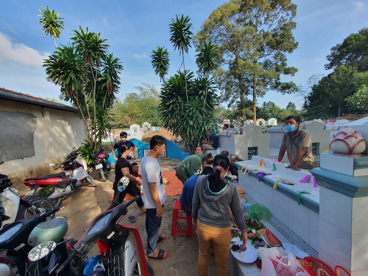 Nguyễn Du viết 'Thanh minh trong tiết tháng ba', vậy Thanh minh là gì?- Ảnh 4. Nguyễn Du viết 'Thanh minh trong tiết tháng ba', vậy Thanh minh là gì?- Ảnh 4.