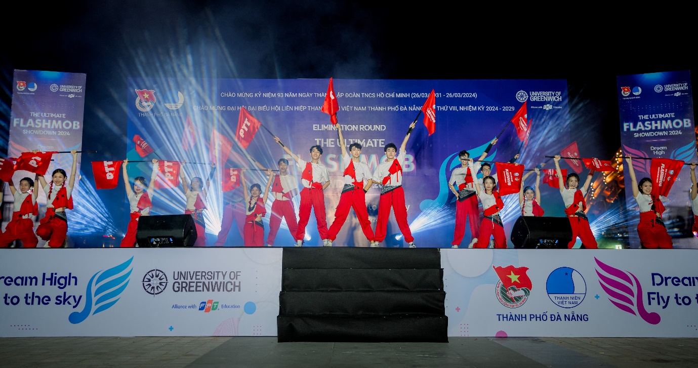 9 trường THPT tại Đà Nẵng vào chung kết cuộc thi nhảy đồng diễn toàn thành phố- Ảnh 3. 9 trường THPT tại Đà Nẵng vào chung kết cuộc thi nhảy đồng diễn toàn thành phố- Ảnh 3.