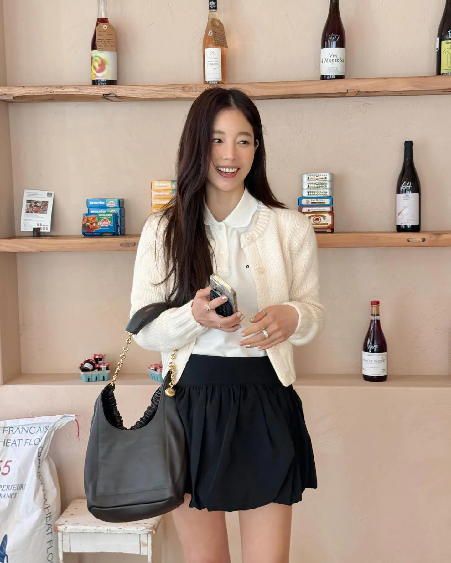 5 mẫu áo thun thanh lịch, phù hợp đi làm ngày nóng