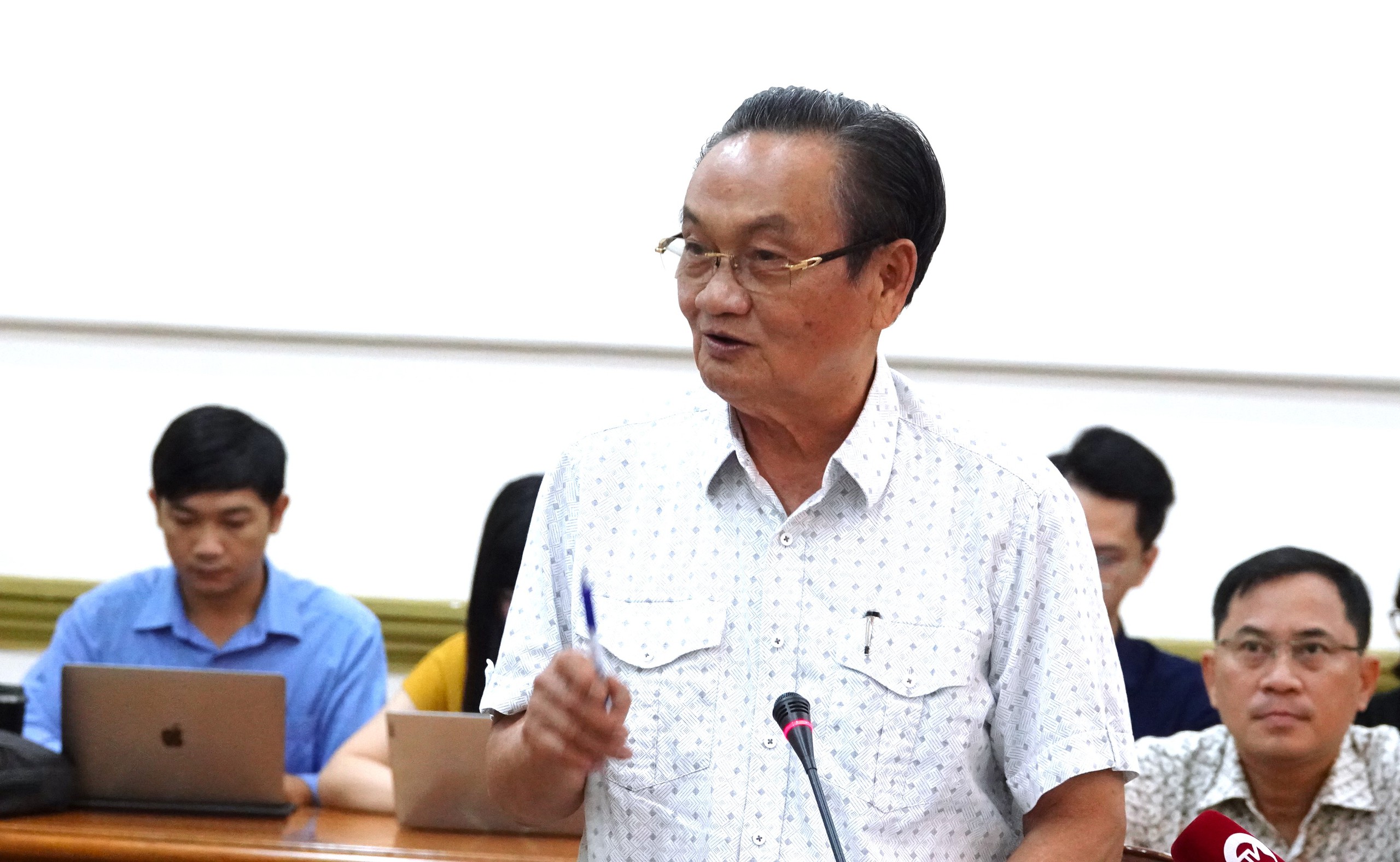 Thoát khỏi tư tưởng 