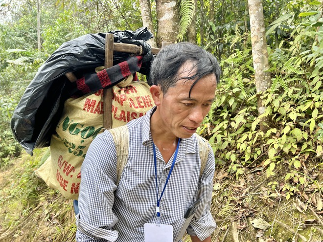 Chinh phục biển mây Ky Quan San, ngắm hoa đỗ quyên rừng Chinh phục biển mây Ky Quan San, ngắm hoa đỗ quyên rừng