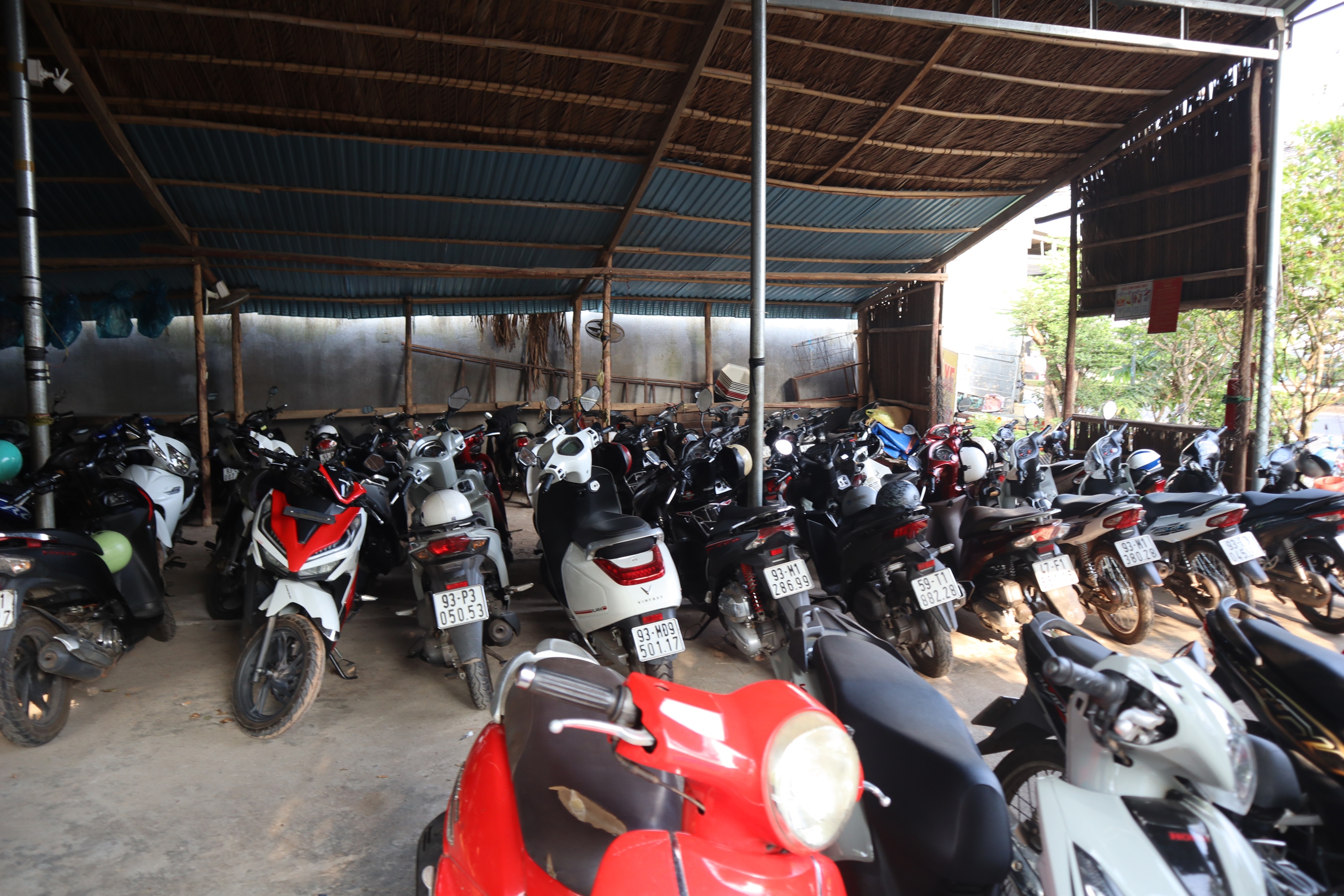 Học sinh vi phạm luật giao thông: Trách nhiệm thuộc về ai?- Ảnh 6. Học sinh vi phạm luật giao thông: Trách nhiệm thuộc về ai?- Ảnh 6.