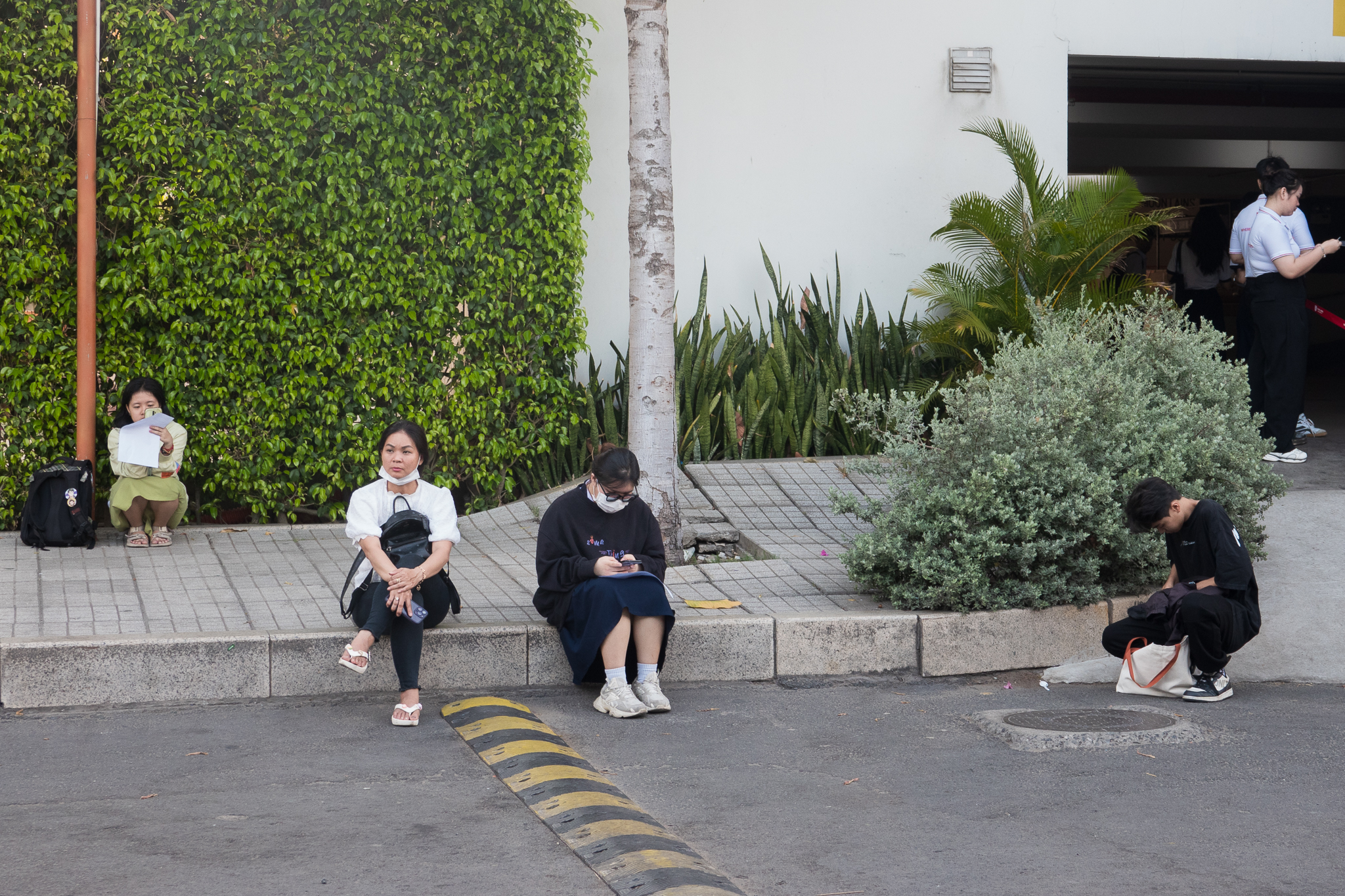 Không sử dụng CCCD trên VNeID trong tuyển sinh: 'Có quá cứng nhắc?'- Ảnh 3.