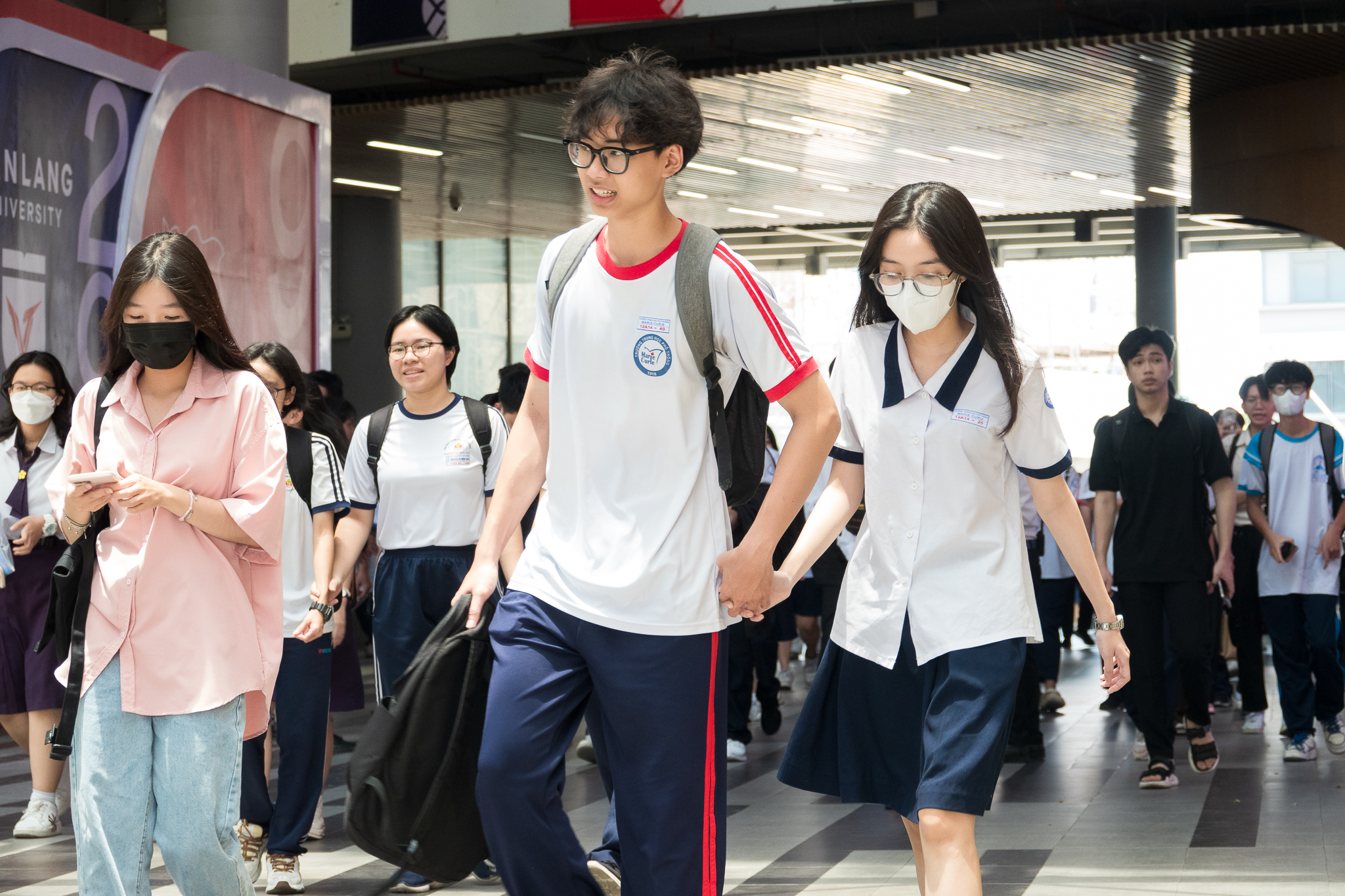 Đánh giá năng lực đợt 1: Toán, văn 'dễ thở'; đến lý, hóa 'thở không ra hơi'- Ảnh 4. Đánh giá năng lực đợt 1: Toán, văn 'dễ thở'; đến lý, hóa 'thở không ra hơi'- Ảnh 4.