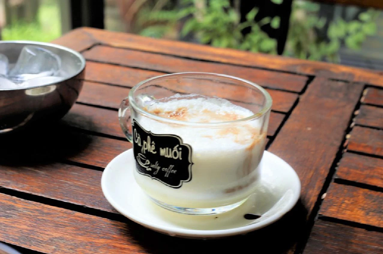 Michelin Guide gọi cà phê sữa đá là 'viên ngọc', cà phê trứng là 'tuyệt tác'