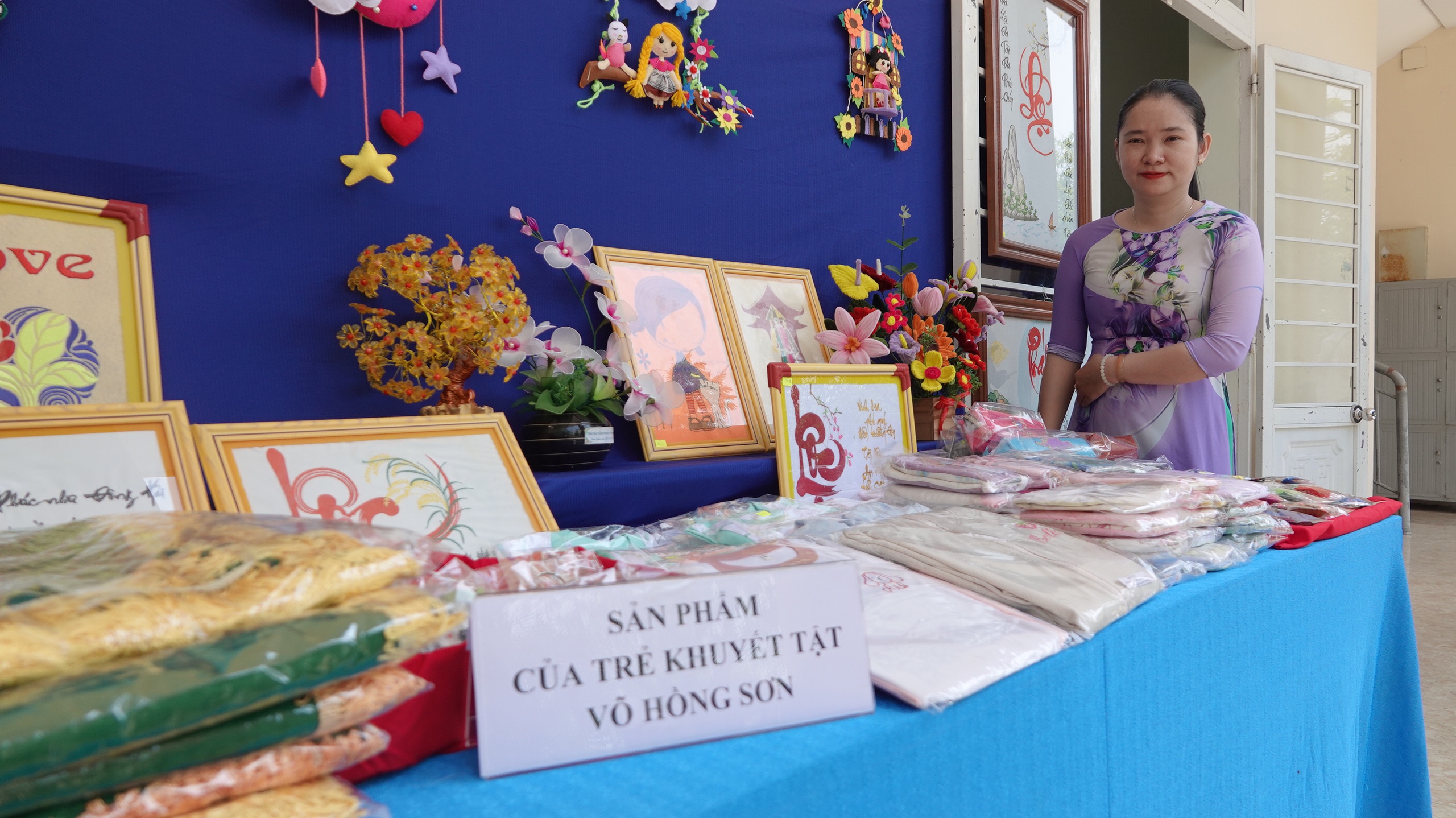 Những tấm lòng nhân hậu đến với Trung tâm nuôi dạy trẻ khuyết tật Võ Hồng Sơn- Ảnh 5.