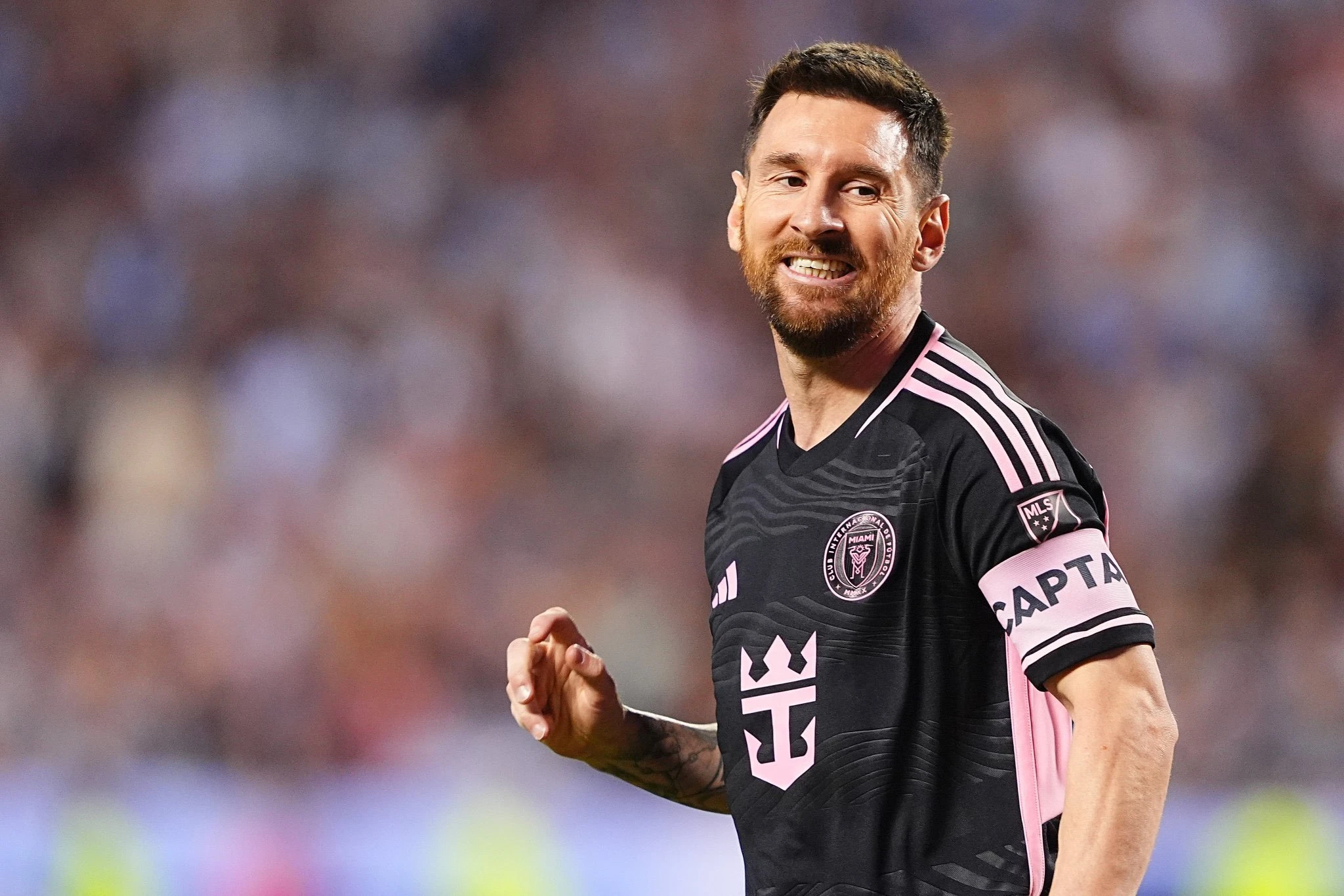 Messi lại làm bùng nổ bóng đá Mỹ