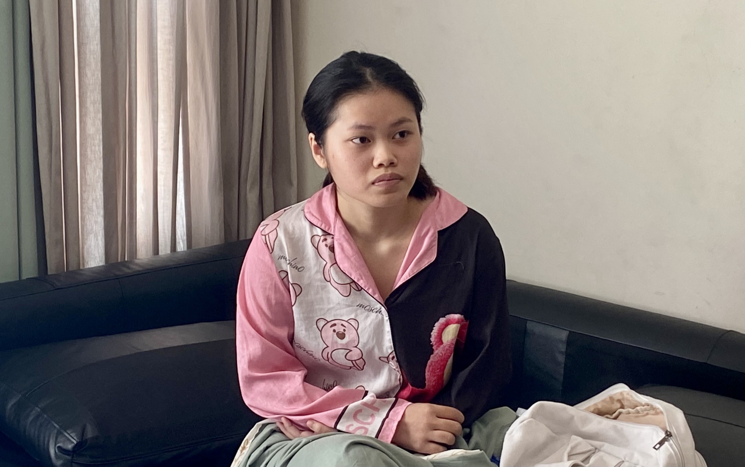 Phạm Huỳnh Nhật Vi bị bắt, bị khởi tố về tội chiếm đoạt người dưới 16 tuổi và sử dụng người dưới 16 tuổi vào mục đích khiêu dâm