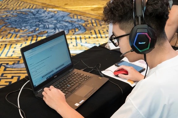 Bộ GD-ĐT cho phép thi lại một kỹ năng IELTS ở Việt Nam- Ảnh 1. Bộ GD-ĐT cho phép thi lại một kỹ năng IELTS ở Việt Nam- Ảnh 1.