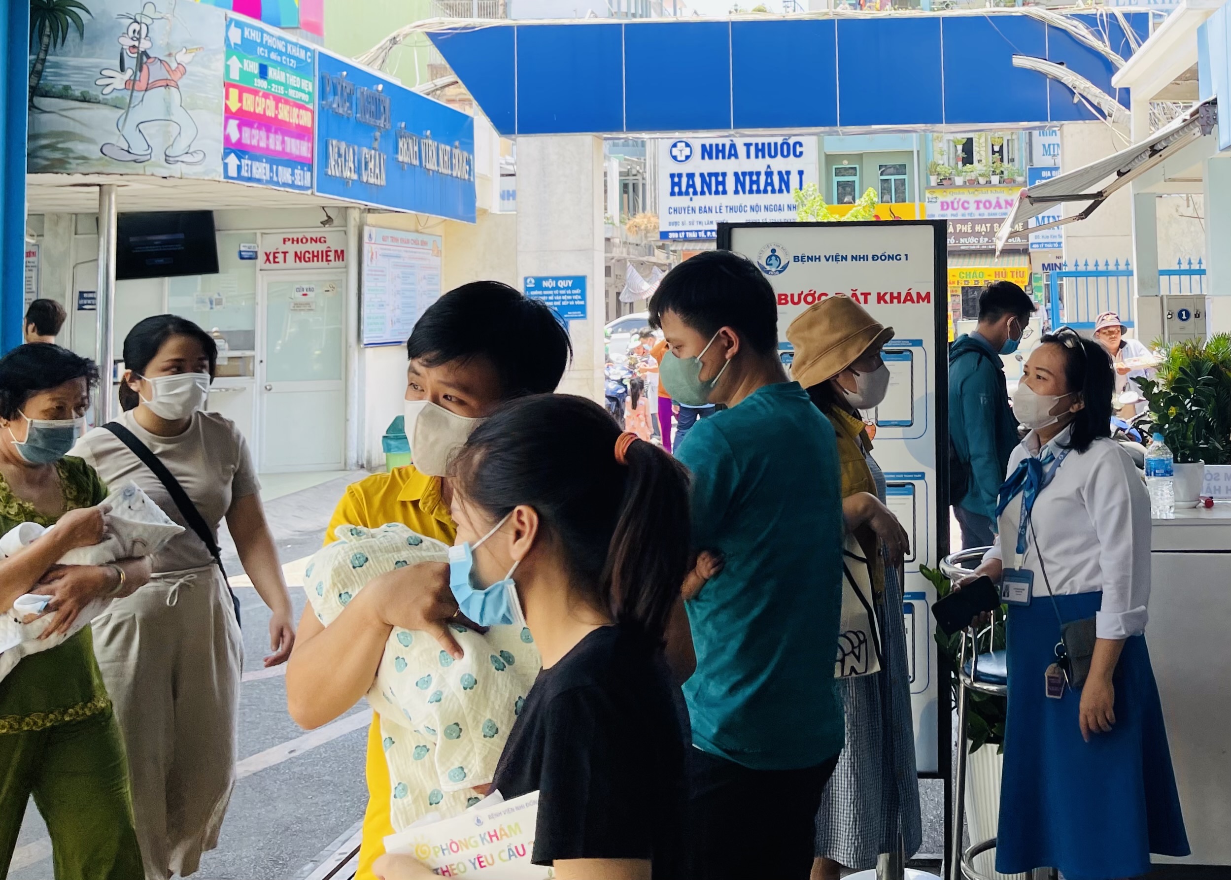 Chú ý những dịch bệnh ở trẻ em tăng trong tháng 4.2024 ở TP.HCM- Ảnh 1.