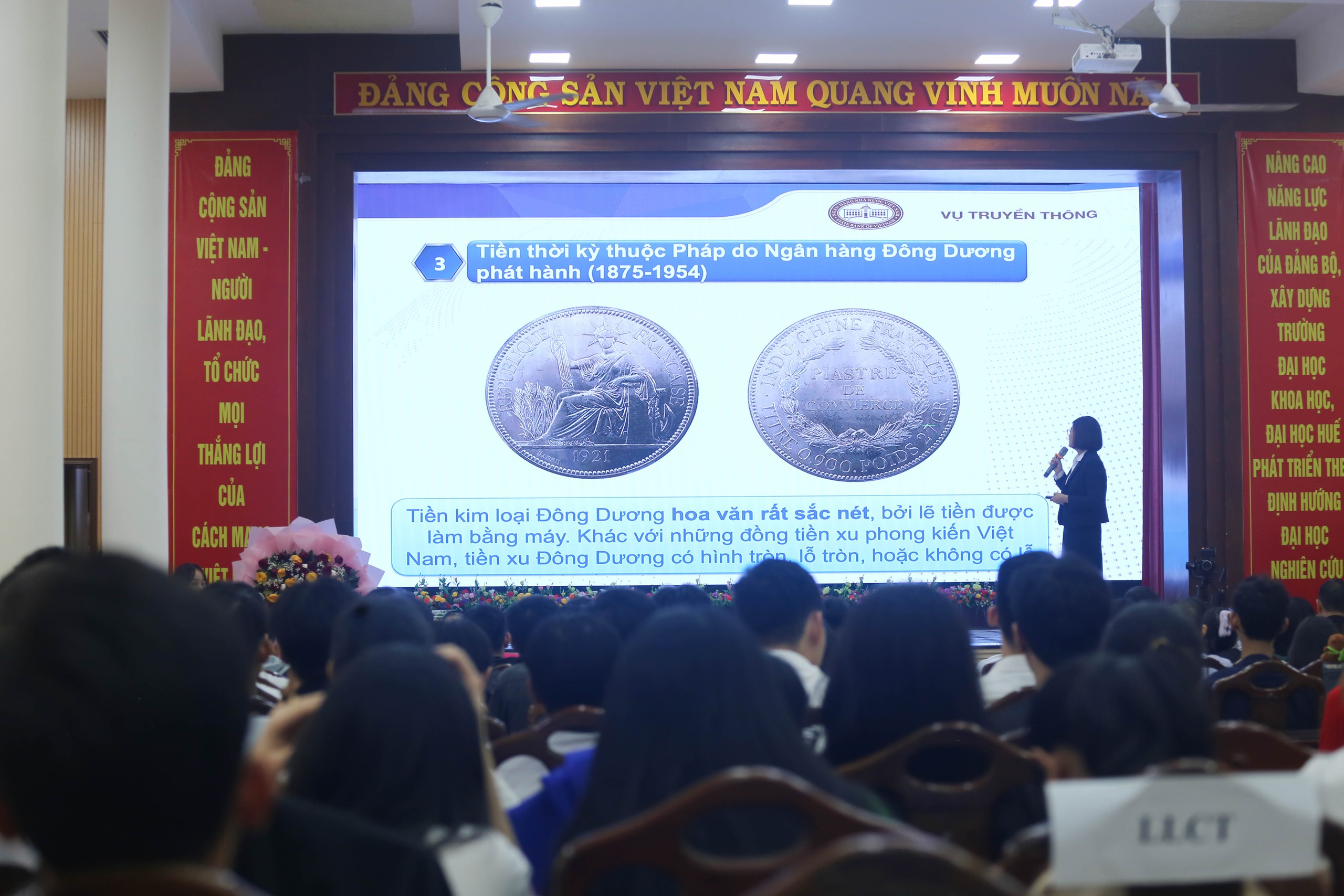 Giúp sinh viên giảm thiểu rủi ro khi sử dụng dịch vụ tài chính- Ảnh 1. Giúp sinh viên giảm thiểu rủi ro khi sử dụng dịch vụ tài chính- Ảnh 1.