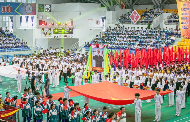Hơn 3.000 học sinh tham gia Hội khỏe phù đổng tỉnh Quảng Trị - Ảnh 1.