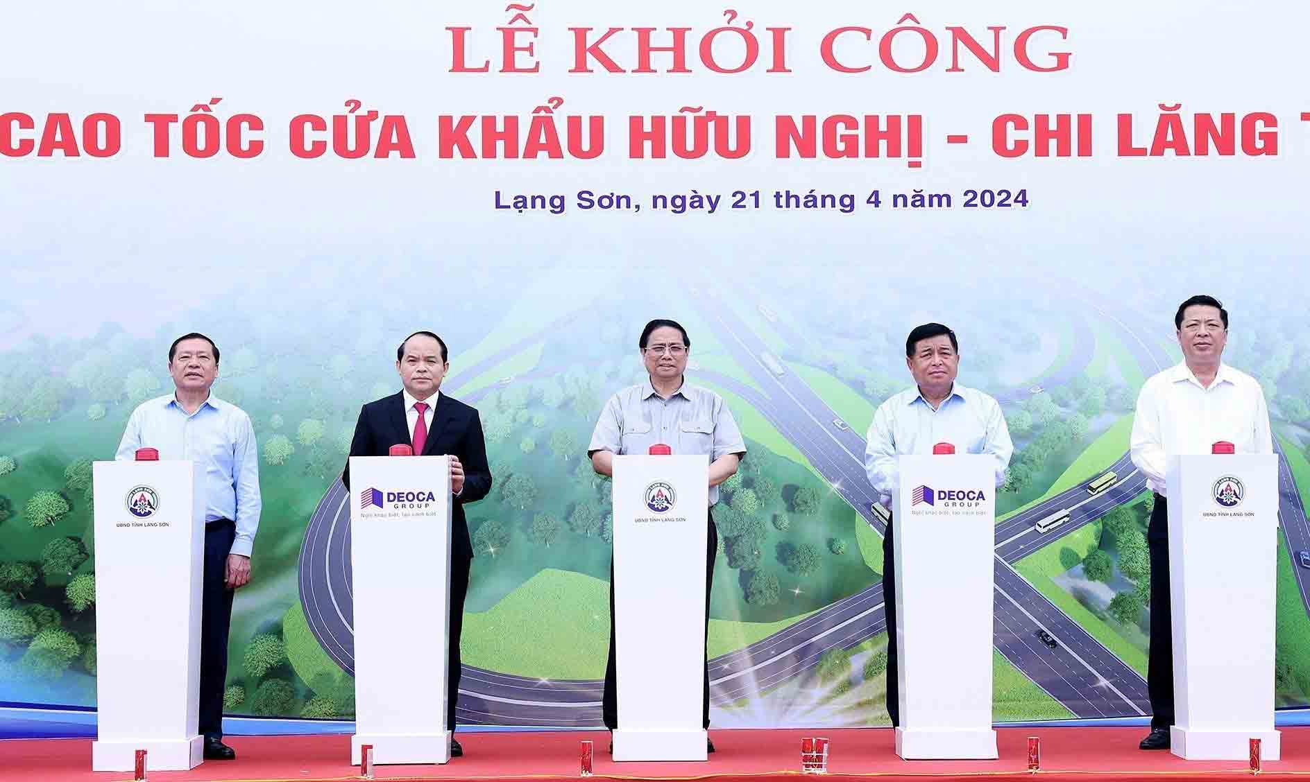 Thủ tướng Phạm Minh Chính và các đại biểu khởi công Dự án đầu tư xây dựng tuyến đường bộ cao tốc cửa khẩu Hữu Nghị - Chi Lăng