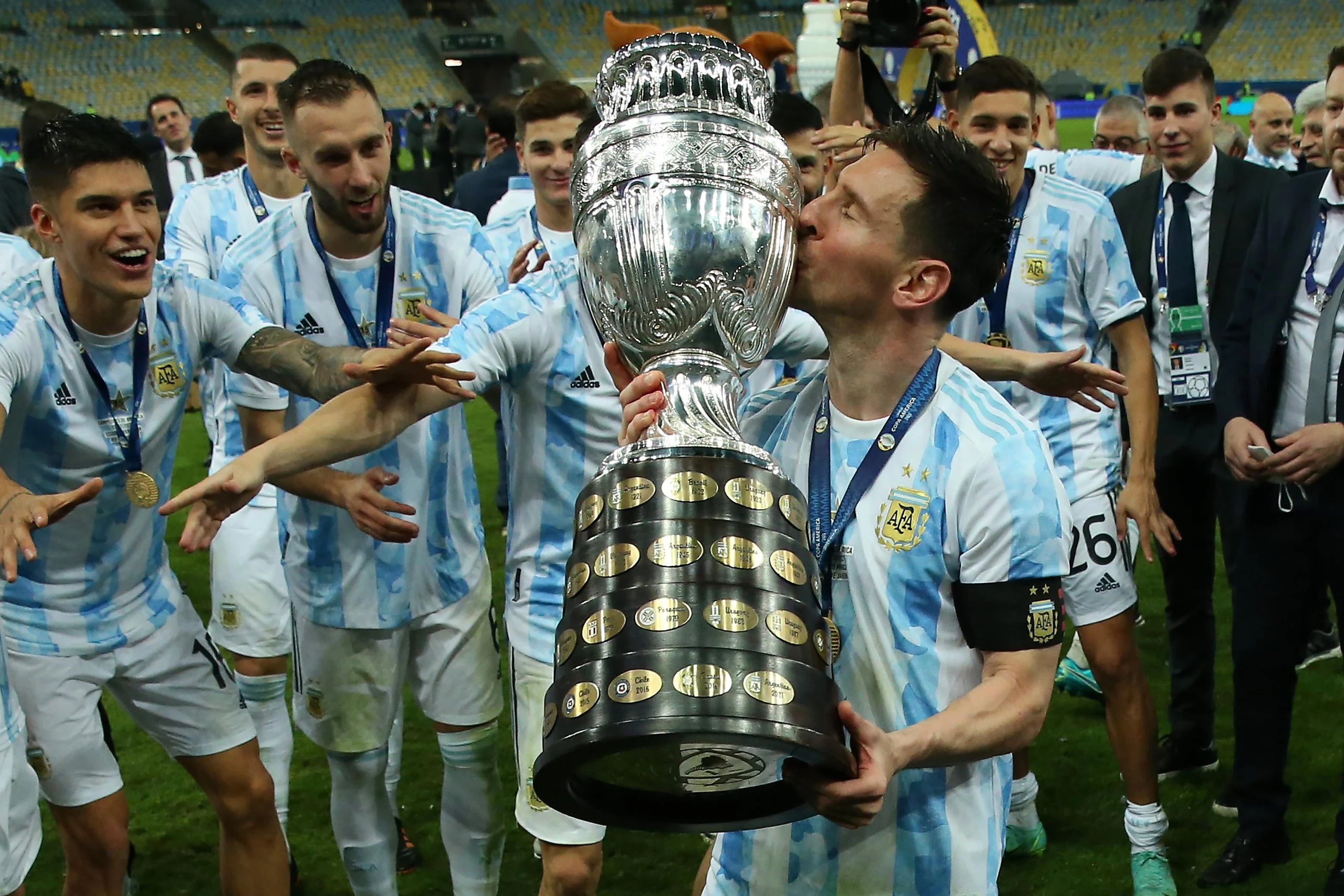 Messi giúp Copa America sớm ‘cháy vé’, EURO 2024 cho đăng ký 26 cầu thủ