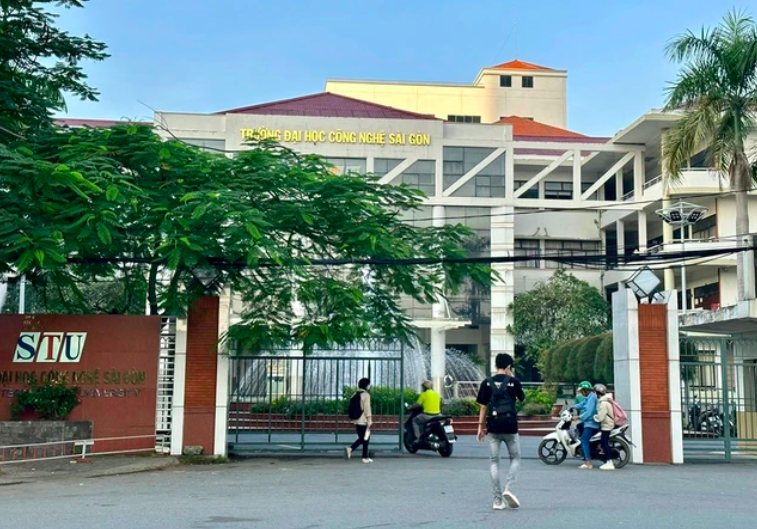 Sau 17 năm, một trường ĐH dân lập chính thức chuyển đổi sang trường ĐH tư thục- Ảnh 1. Sau 17 năm, một trường ĐH dân lập chính thức chuyển đổi sang trường ĐH tư thục- Ảnh 1.