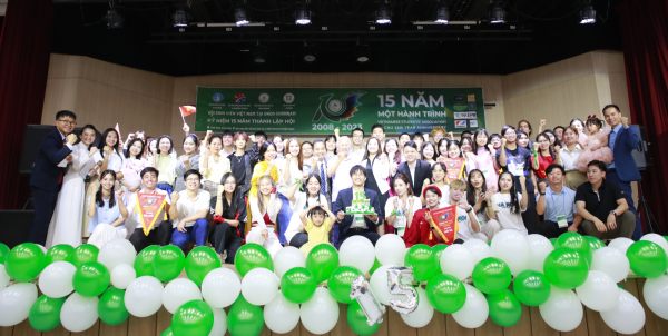Sinh viên Việt Nam tại Hàn Quốc chào mừng Quốc khánh 2.9
