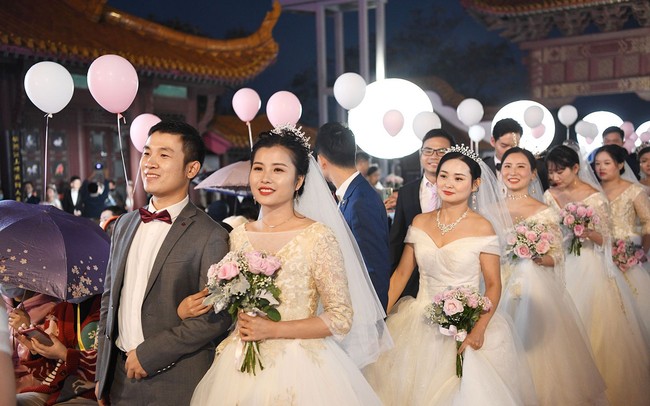 Trung Quốc kêu gọi người dân tổ chức đám cưới tiết kiệm hơn
