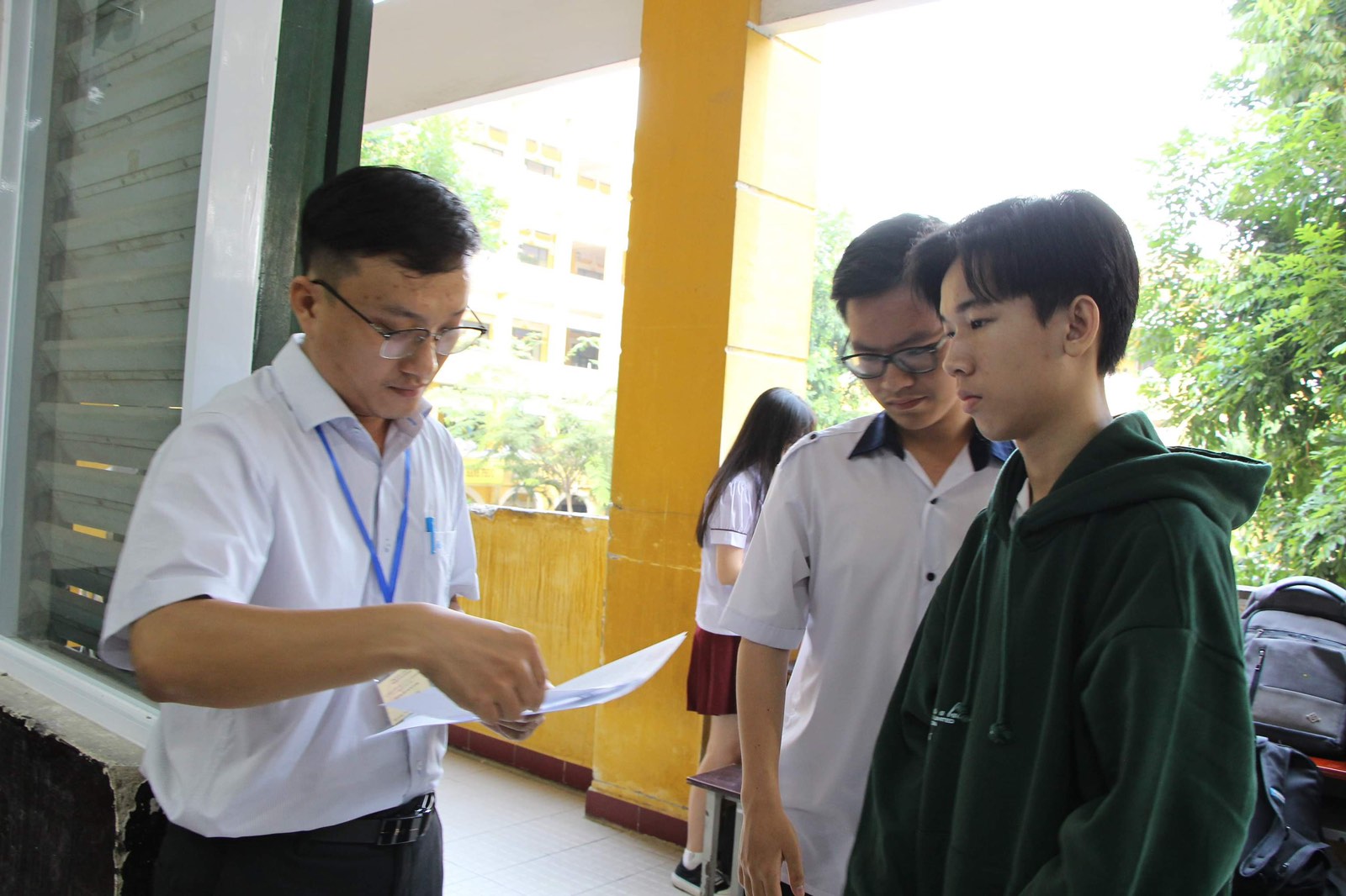 Vì sao số thí sinh  lớp 12 TP.HCM đạt giải học sinh giỏi thấp hơn năm trước? - Ảnh 1.