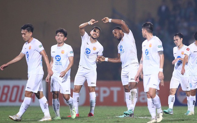 Vòng 14 V.League 1-2023/24: Tưng bừng ngày trở lại