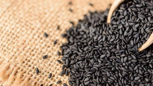 8 lợi ích tuyệt vời ít người biết của hạt mè đen đối với sức khỏe