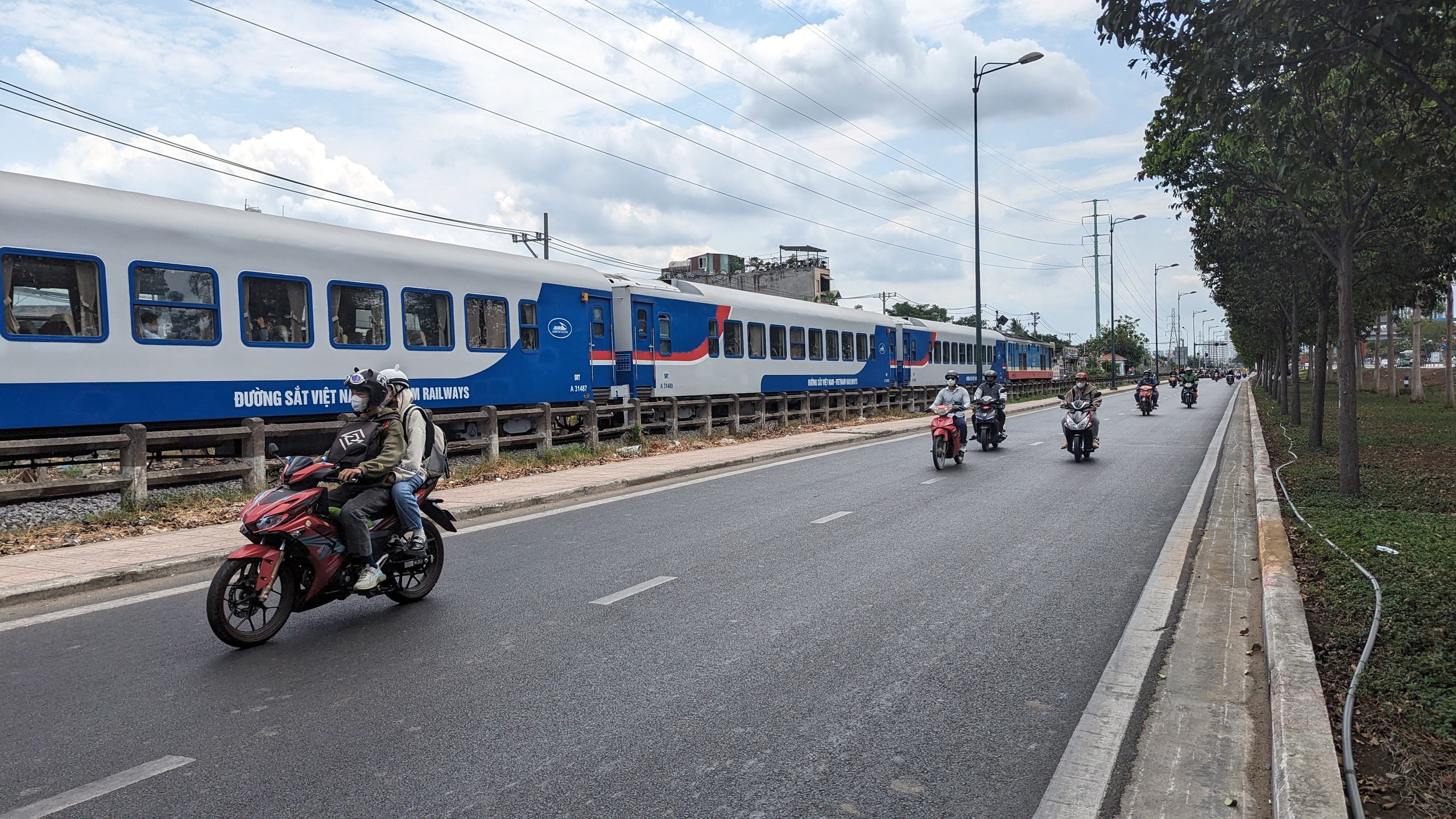 Đoàn tàu chất lượng cao chặng TP.HCM - Đà Nẵng