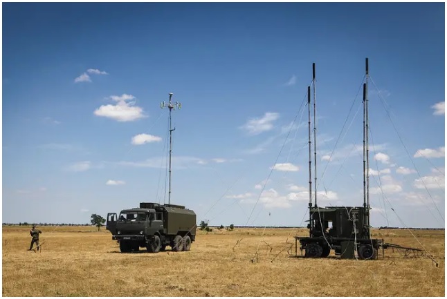 Trạm gây nhiễu tác chiến điện tử R-330Zh Zhitel của Nga