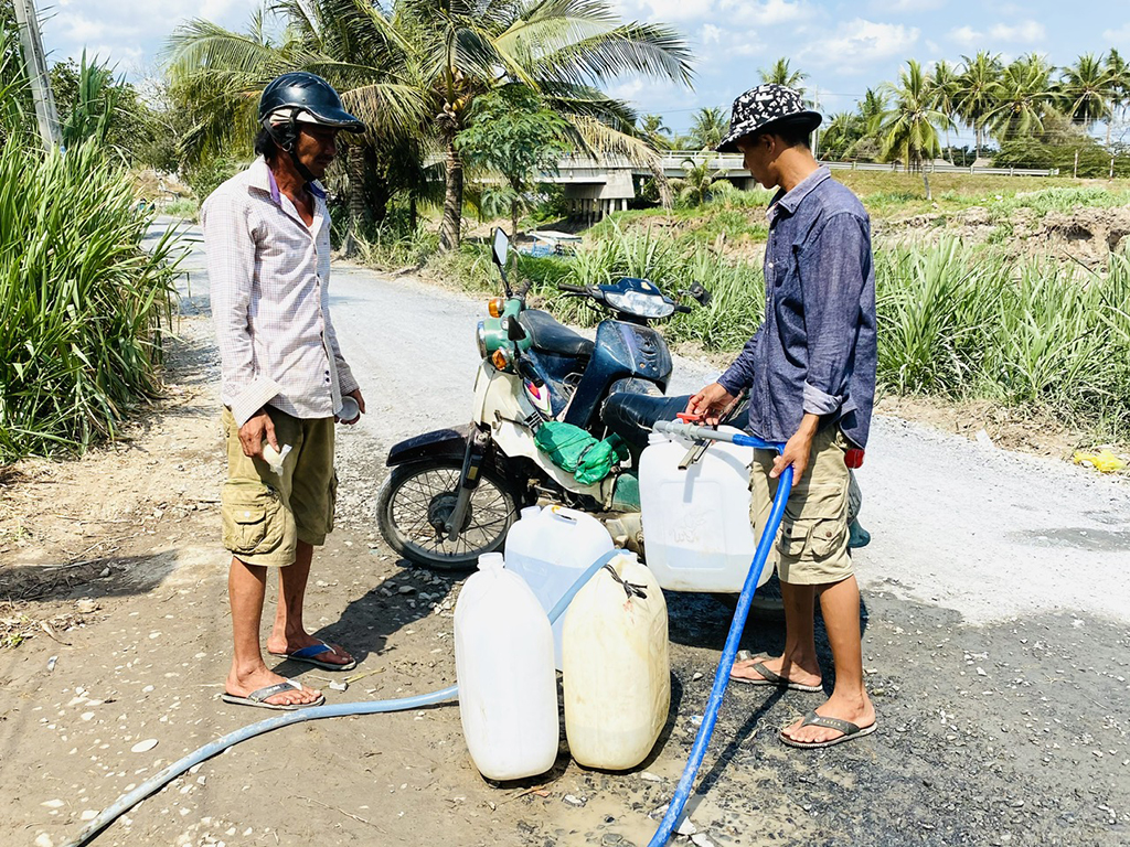 Người dân Nam bộ ngóng mưa từng ngày- Ảnh 3. Người dân Nam bộ ngóng mưa từng ngày- Ảnh 3.