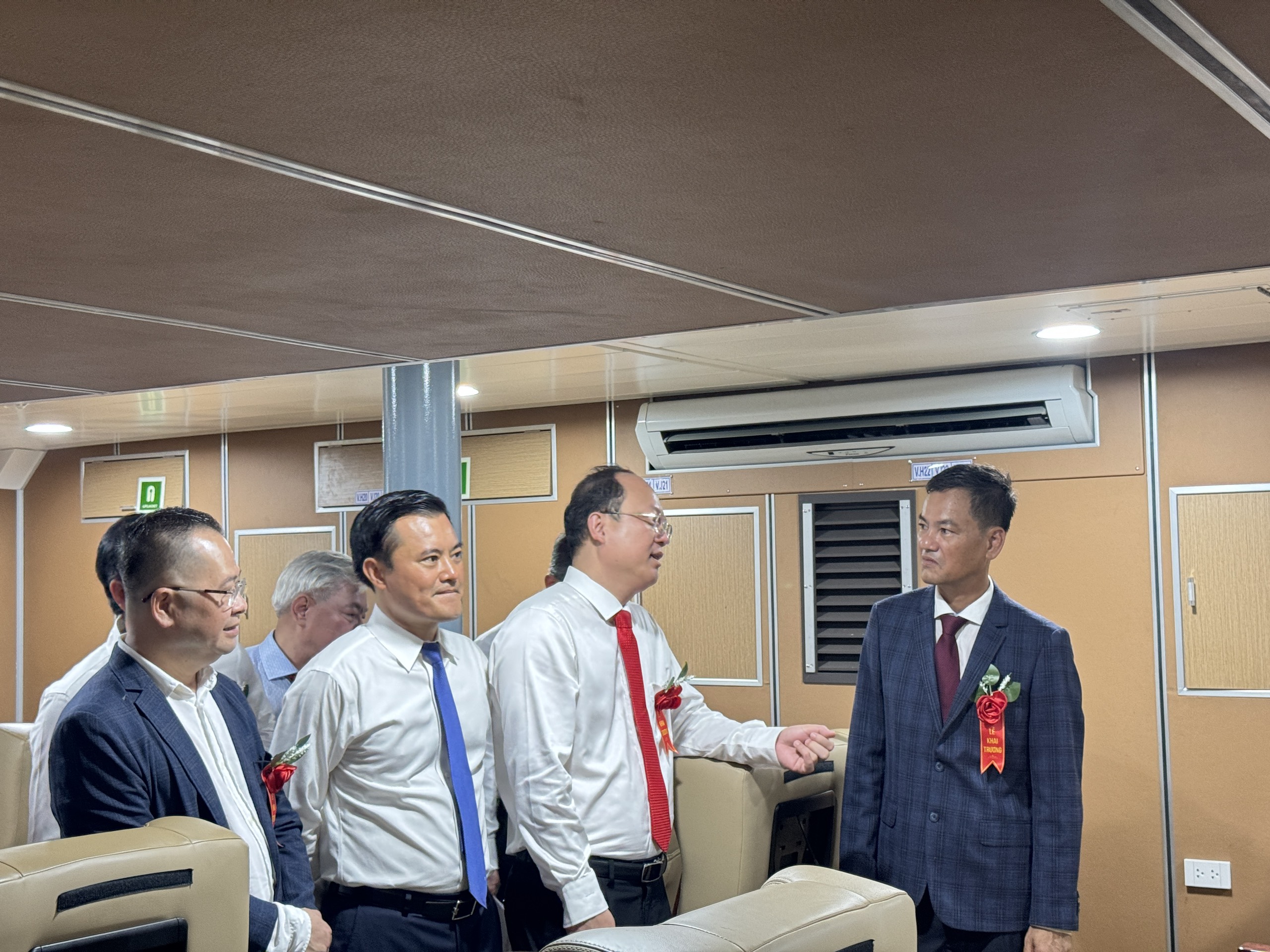 'Siêu' tàu cao tốc kéo khoảng cách TP.HCM - Côn Đảo chỉ còn 4 giờ đi biển- Ảnh 3. 'Siêu' tàu cao tốc kéo khoảng cách TP.HCM - Côn Đảo chỉ còn 4 giờ đi biển- Ảnh 3.