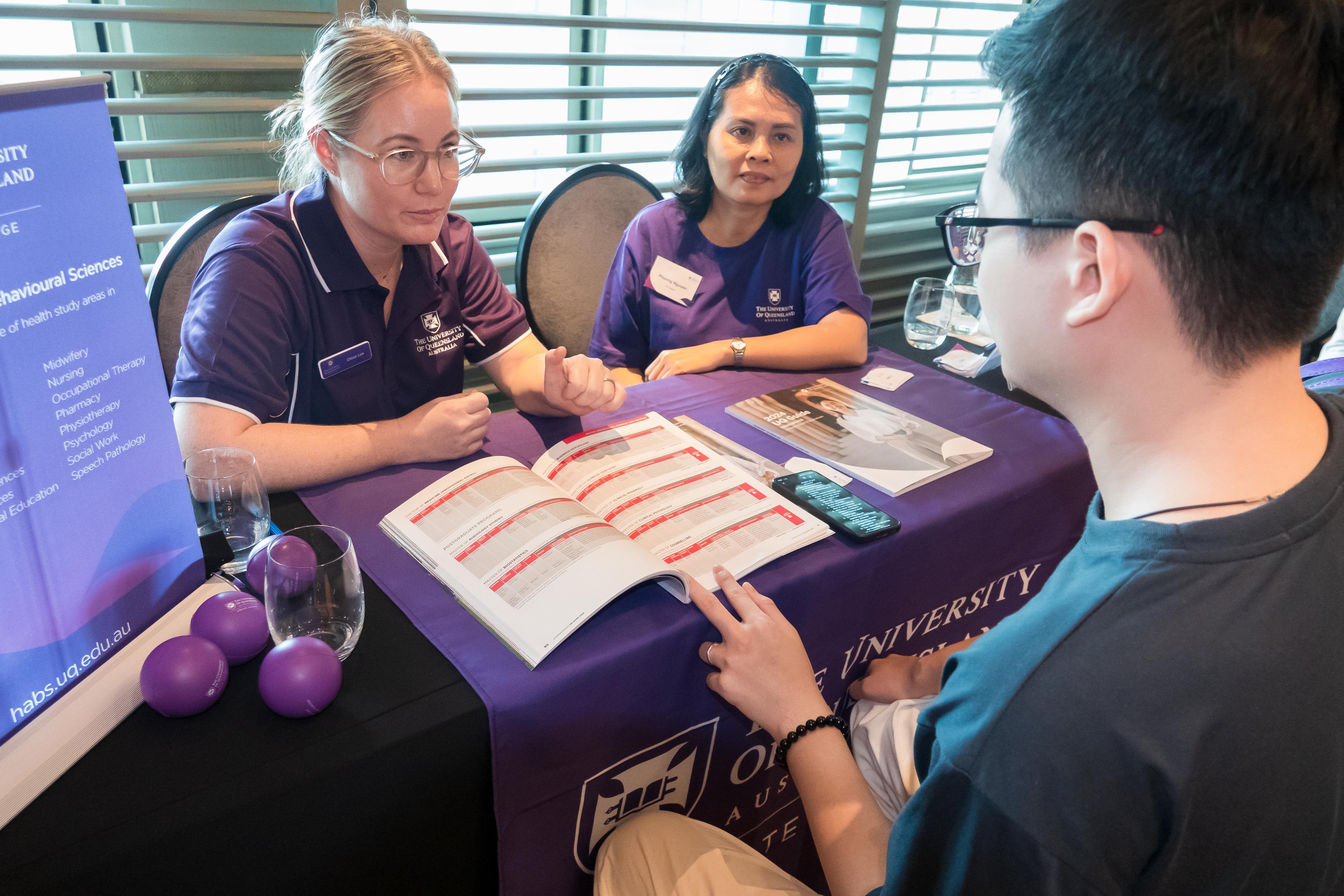 ĐH Queensland hiện thí điểm tuyển thẳng học sinh Việt Nam từ tất cả trường THPT trên toàn quốc không phân biệt trường chuyên, trường thường