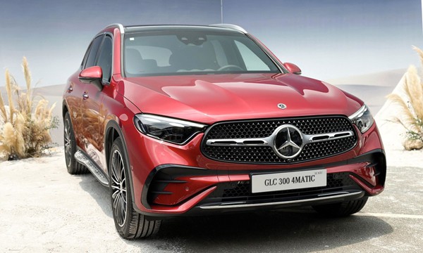 Nhiều xe sang Mercedes tại Việt Nam “dính” nguy cơ cháy nổ Nhiều xe sang Mercedes tại Việt Nam “dính” nguy cơ cháy nổ