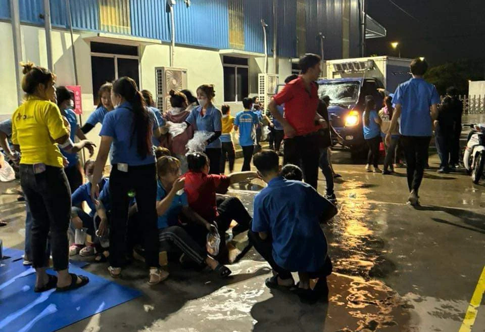 Gần 100 công nhân ở Đồng Nai nhập viện nghi bị ngộ độc thực phẩm- Ảnh 2. Gần 100 công nhân ở Đồng Nai nhập viện nghi bị ngộ độc thực phẩm- Ảnh 2.