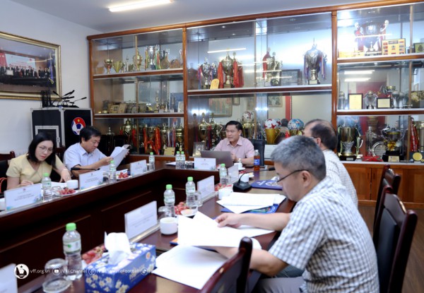 Chỉ đội bóng cũ của Kiatisak và Hà Nội đủ chuẩn dự giải châu Á, nhiều CLB bị phạt Chỉ đội bóng cũ của Kiatisak và Hà Nội đủ chuẩn dự giải châu Á, nhiều CLB bị phạt