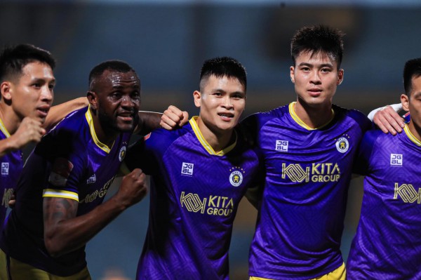 Tuấn Hải và Văn Quyết cực hay, CLB Hà Nội ngắt mạch 9 trận bất bại của HAGL